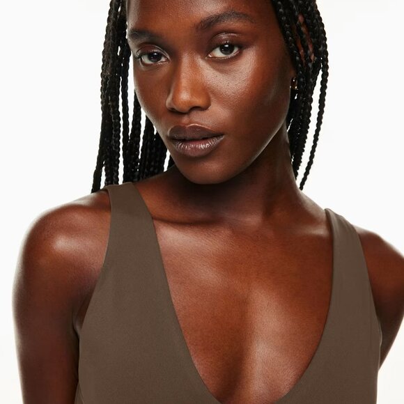 Babaton Contour V-neck Tank Crop - Picture 1 of 3